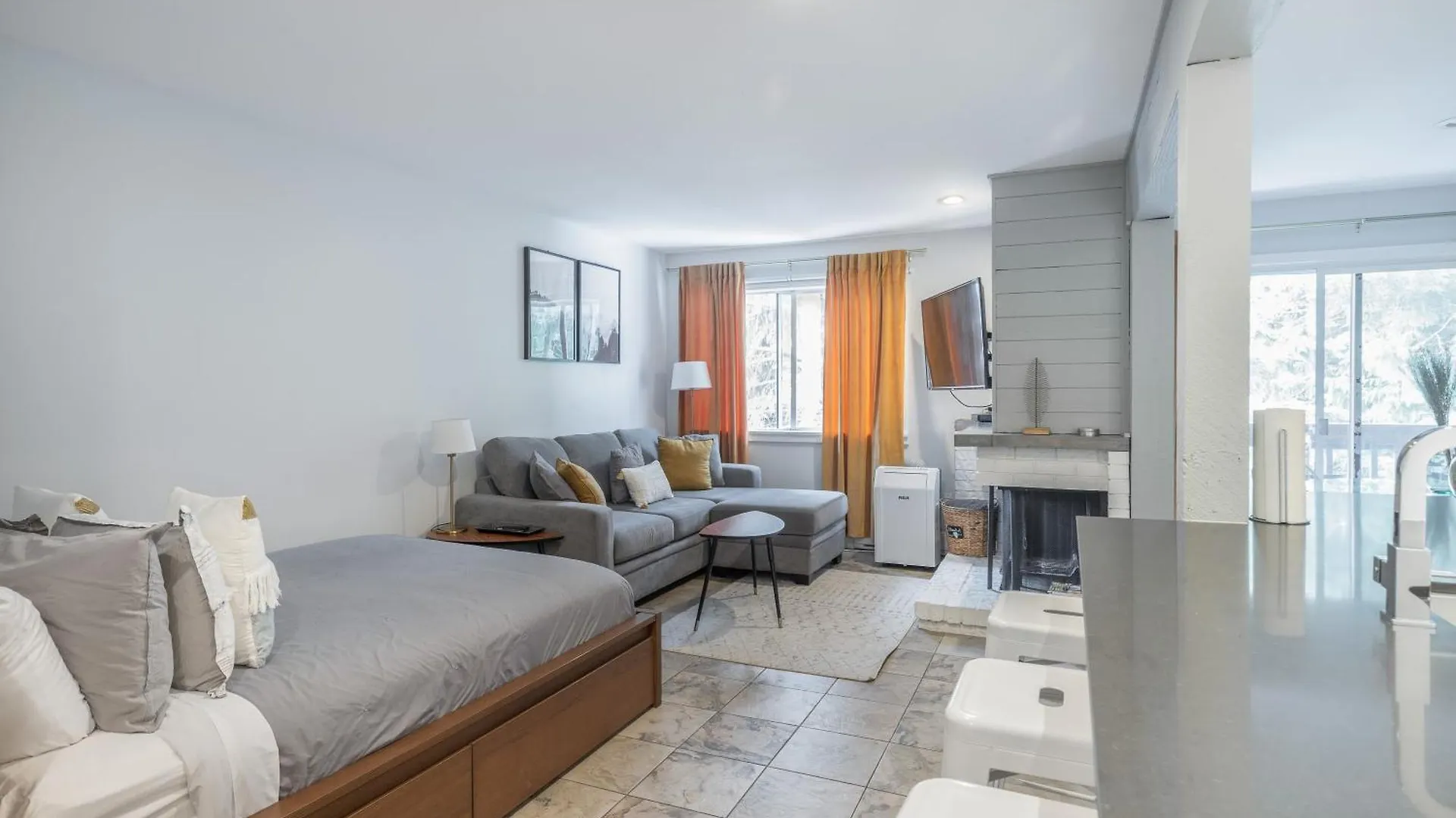 Whistler Studio Next 2Lifts W/Free Parking Canada