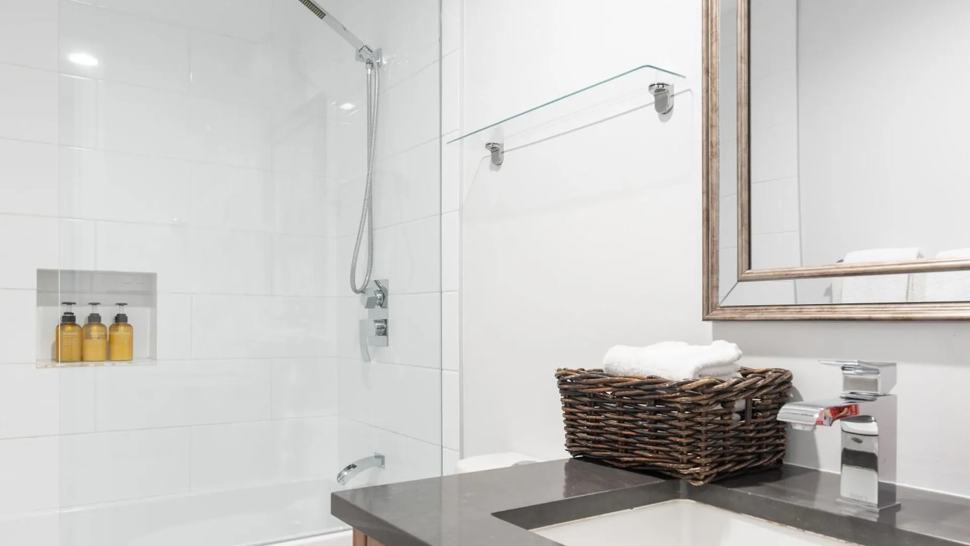 Whistler Studio Next 2Lifts W/Free Parking 0*,  Canada